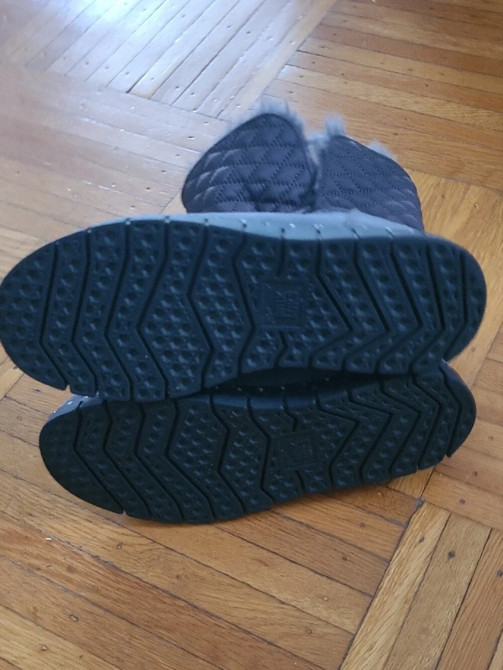 Muk Luks Women's Gray Faux-Fur Winter Boots